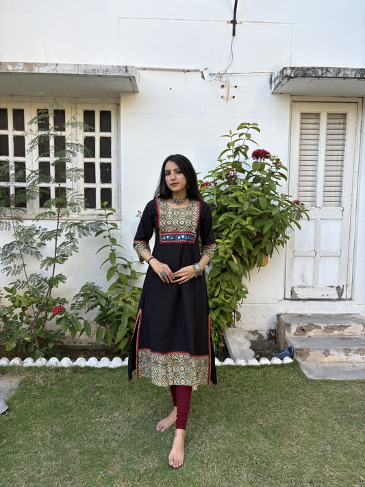 Eshita Black Cream Ajrakh Patchwork Pocket Kurti