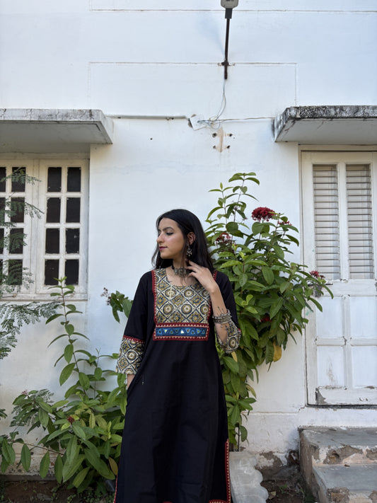 Eshita Black Cream Ajrakh Patchwork Pocket Kurti